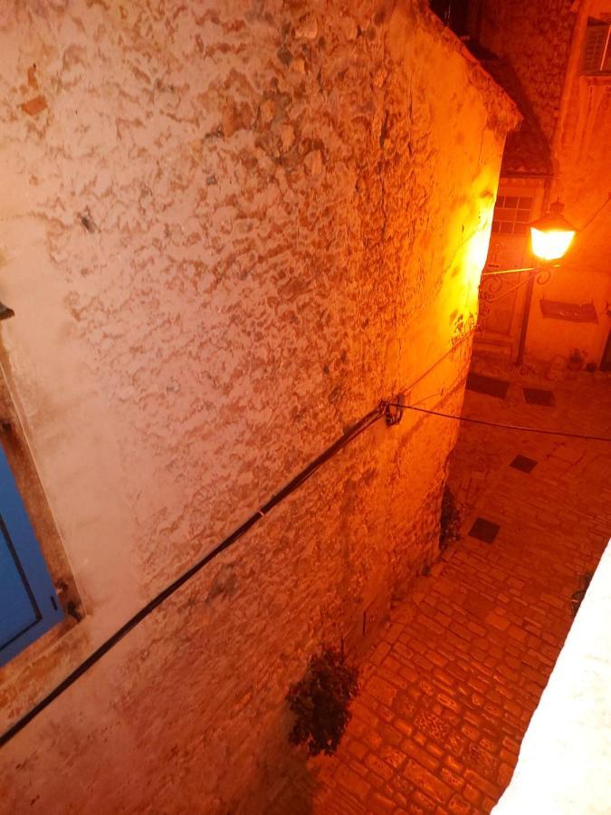 Appartamento Nona Marija Rovigno Esterno foto